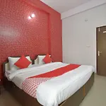 Oyo 40466 Hotel Moon Mafia