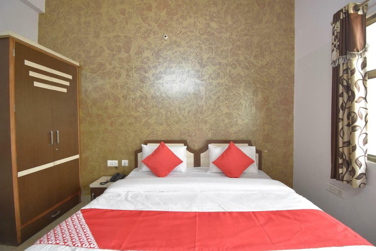 Oyo 40466 Moon Mafia Hotel 3*