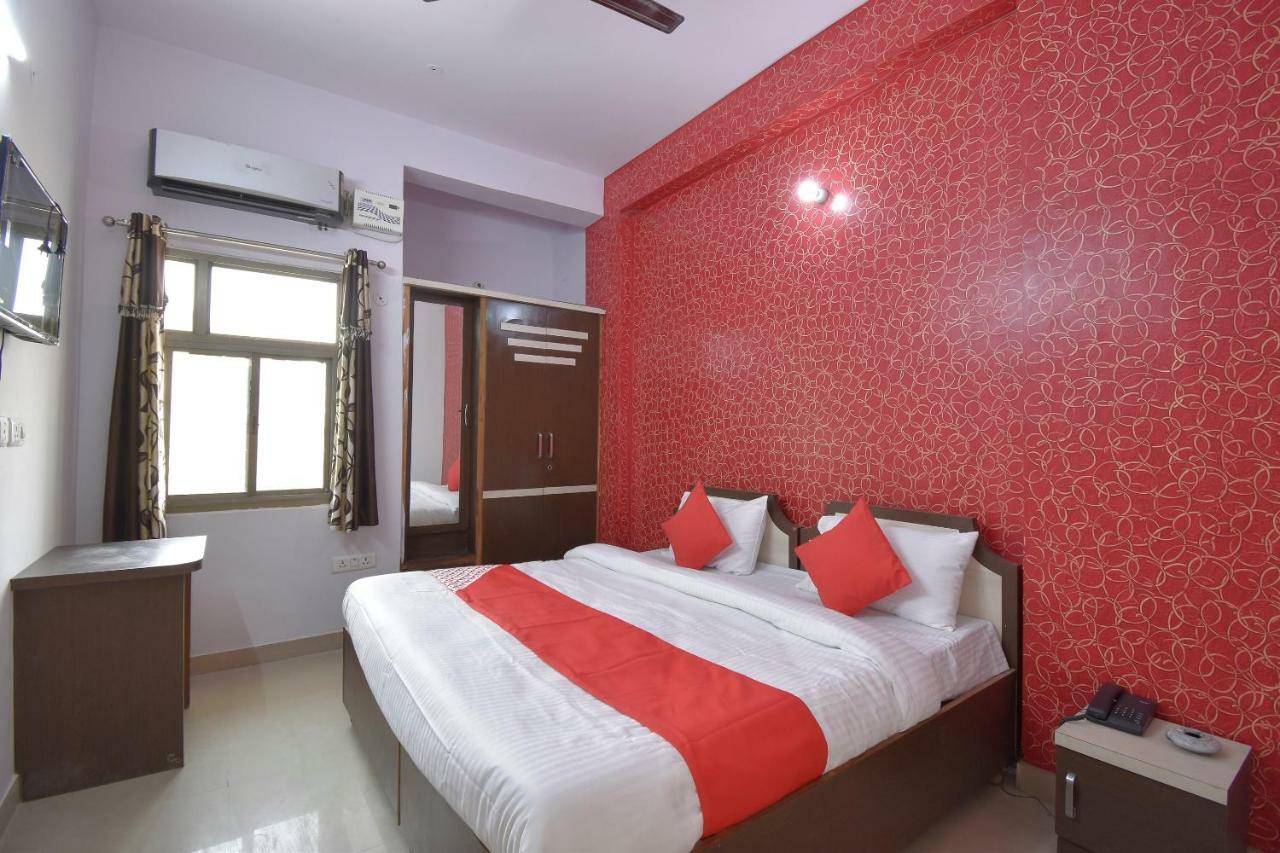Oyo 40466 Moon Mafia Hotel